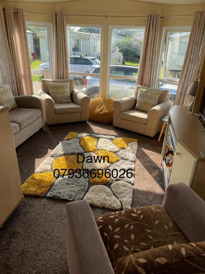 سكيبسيا Remarkable 2-Bed Villa Caravan In Driffield المظهر الخارجي الصورة