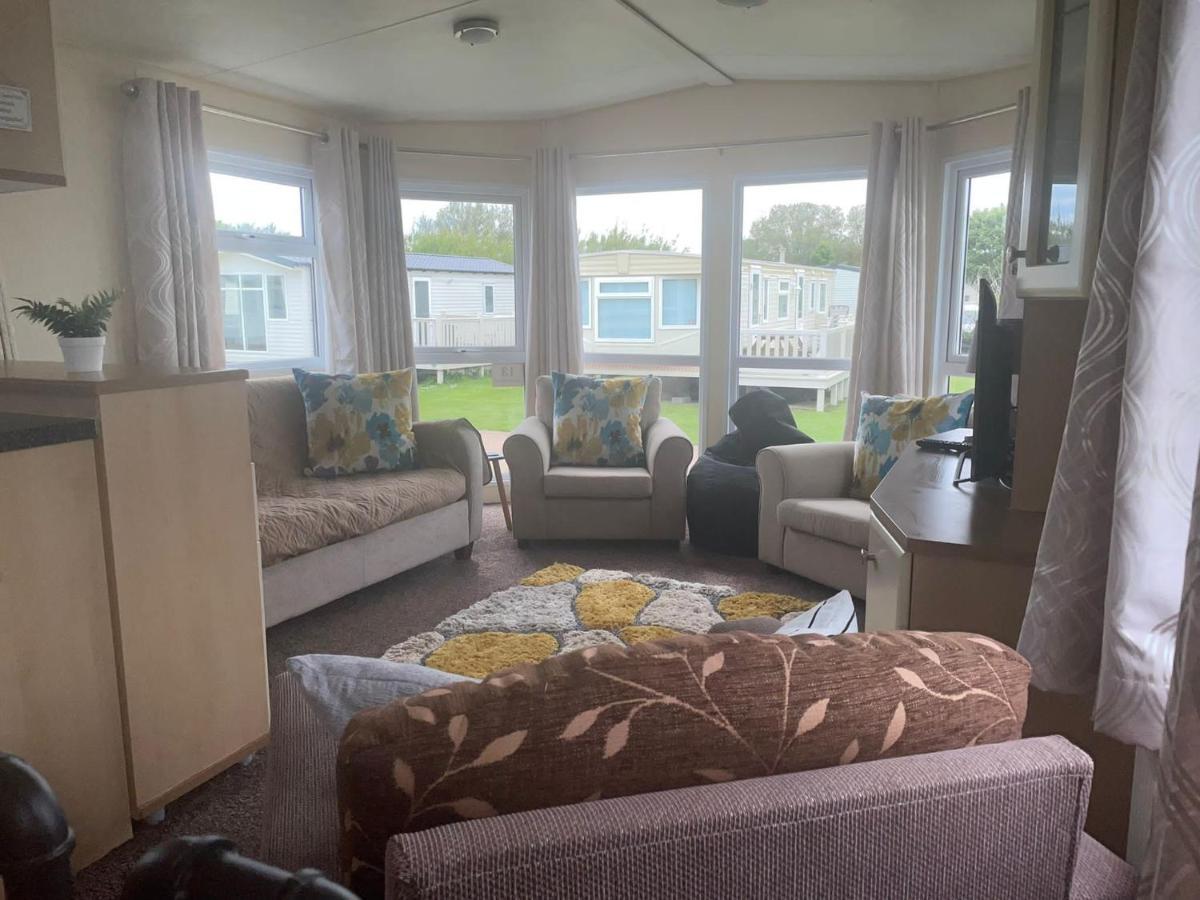 سكيبسيا Remarkable 2-Bed Villa Caravan In Driffield المظهر الخارجي الصورة